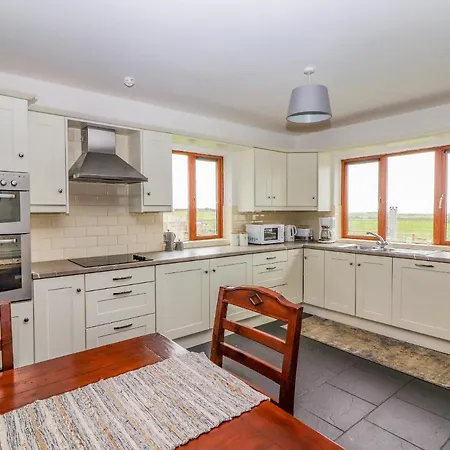 Vakantiehuis Cherry Blossom Ennis