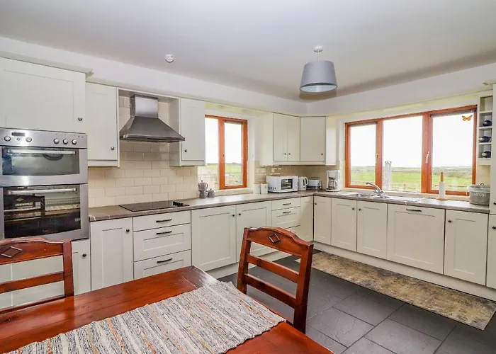 Holiday home Cherry Blossom Ennis